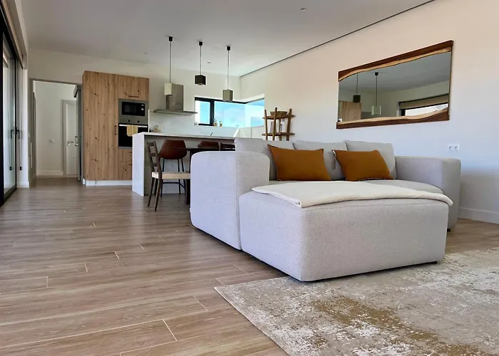 Elements 라하레스